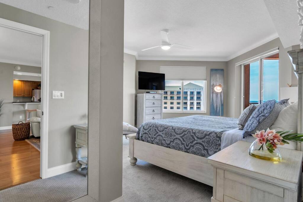 Coastal Elegance: Your Clearwater Beach Escape Exterior foto