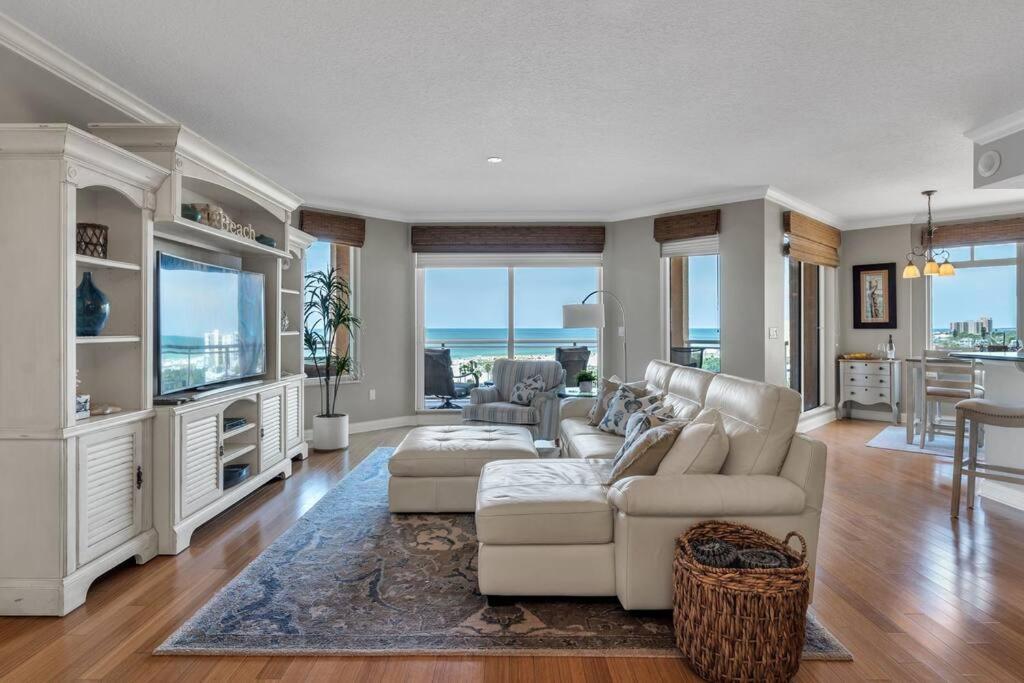 Coastal Elegance: Your Clearwater Beach Escape Exterior foto