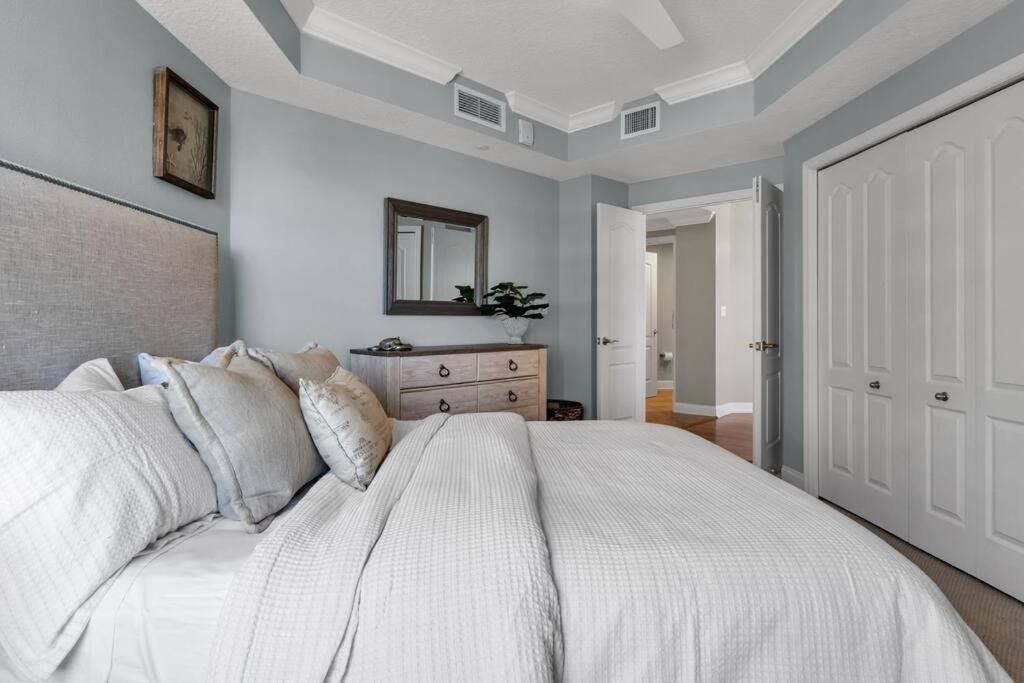 Coastal Elegance: Your Clearwater Beach Escape Exterior foto