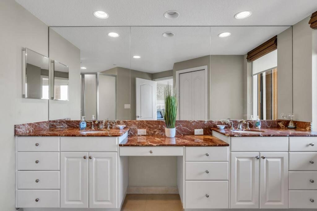 Coastal Elegance: Your Clearwater Beach Escape Exterior foto
